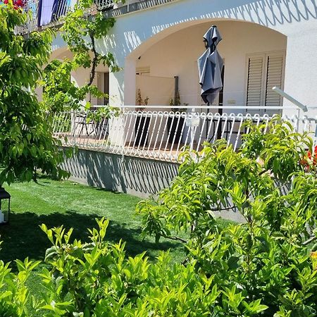 Luxa 5 Min Old Town, 10 Min Airport Apartment Трогир Екстериор снимка