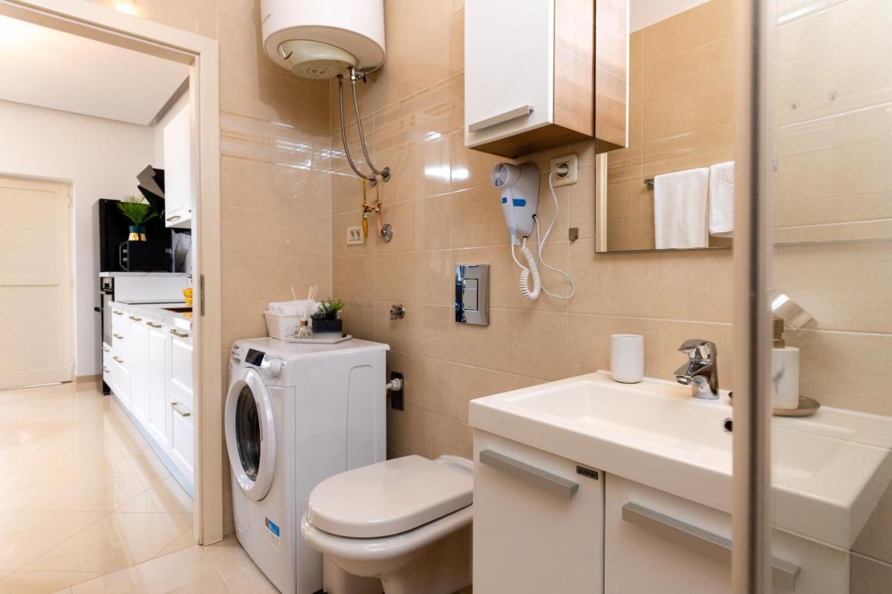 Luxa 5 Min Old Town, 10 Min Airport Apartment Трогир Екстериор снимка