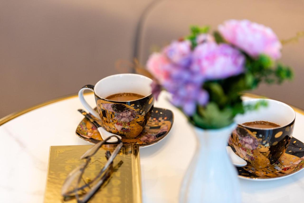 Luxa 5 Min Old Town, 10 Min Airport Apartment Трогир Екстериор снимка