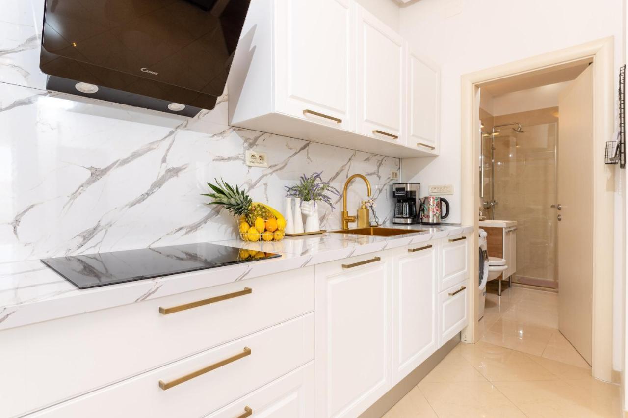 Luxa 5 Min Old Town, 10 Min Airport Apartment Трогир Екстериор снимка