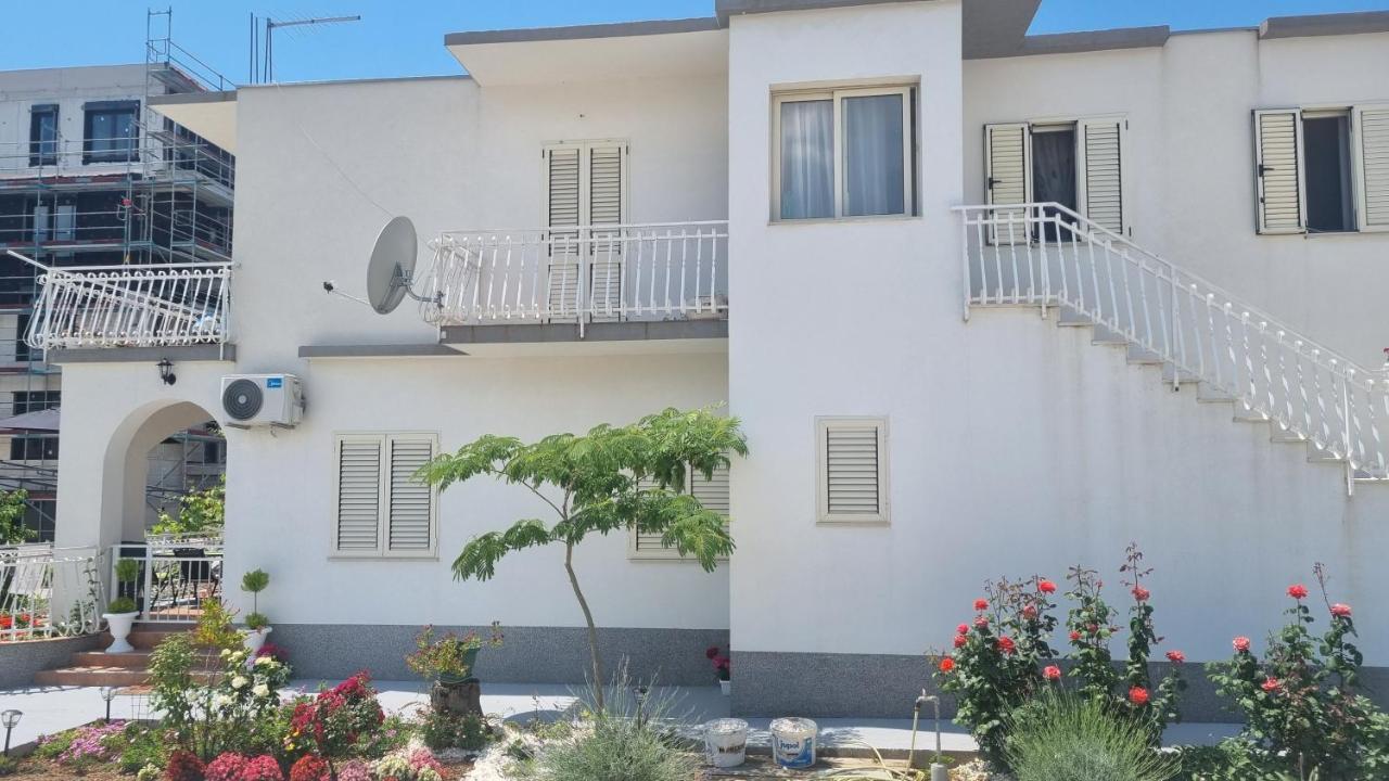 Luxa 5 Min Old Town, 10 Min Airport Apartment Трогир Екстериор снимка